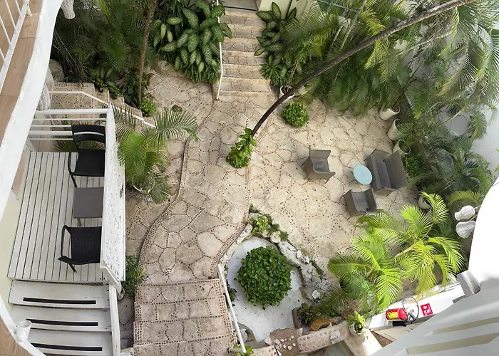 Coco Rio Hotel - Mamitas Beach Area Playa del Carmen
